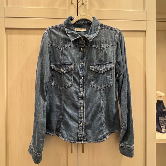 Mango Chest-pocket denim shirt in Blue Medium/XL - Picture 11 of 13